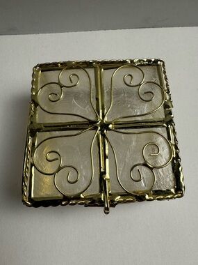 Capiz Handmade 2.5 x 2.5 inches Jewelry Box